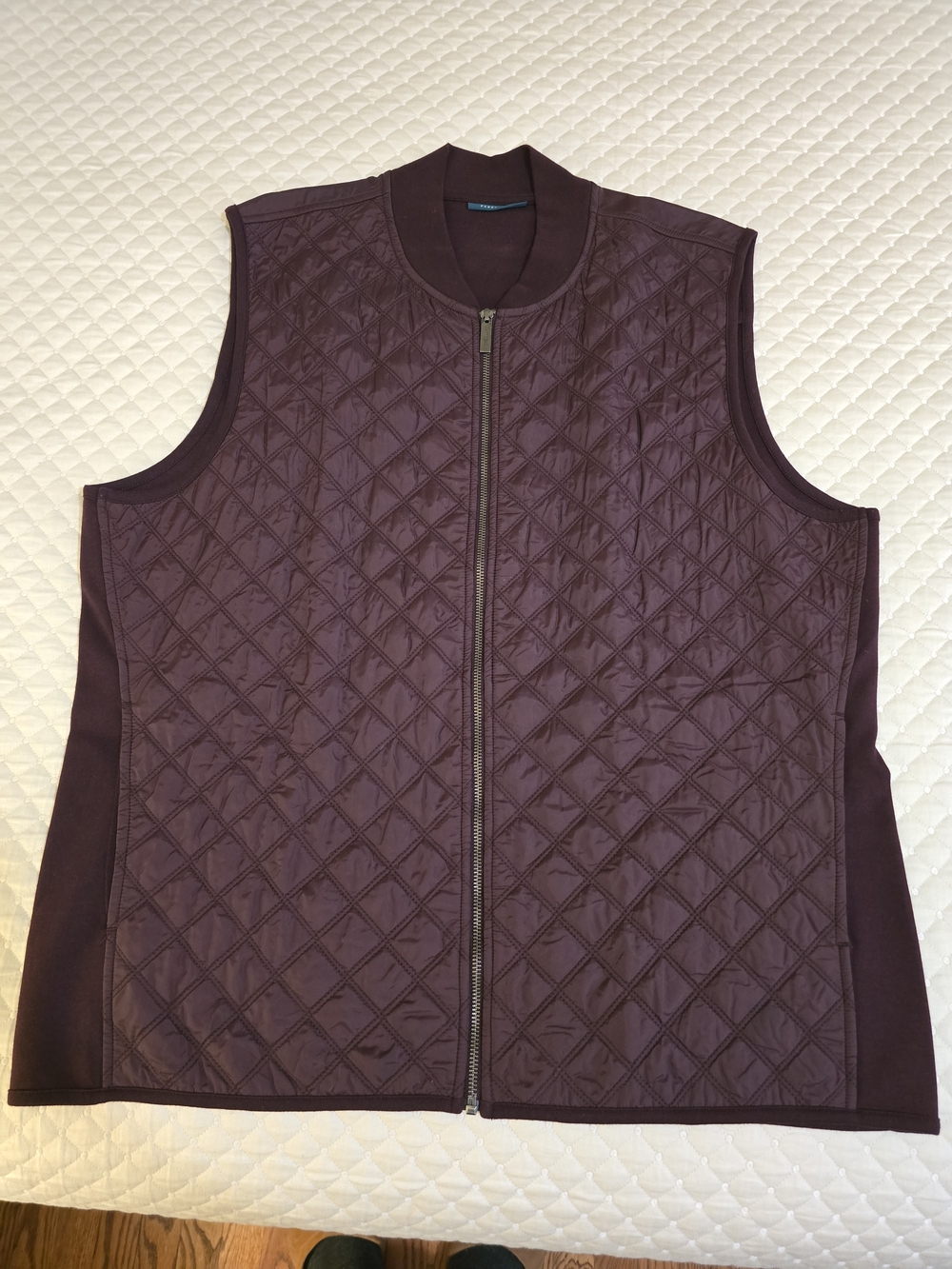XXL - Perry Ellis Quilted Vest in Plum